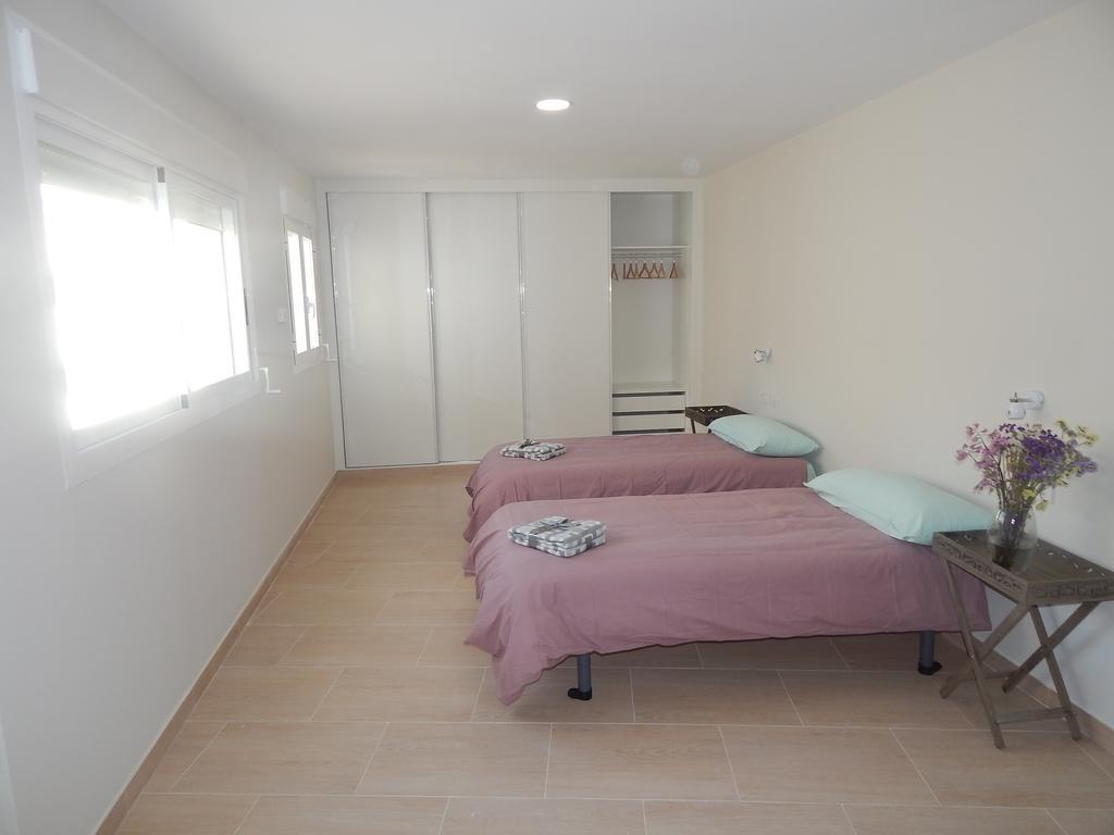 Apartamentos La Rosita Benidorm Chambre photo